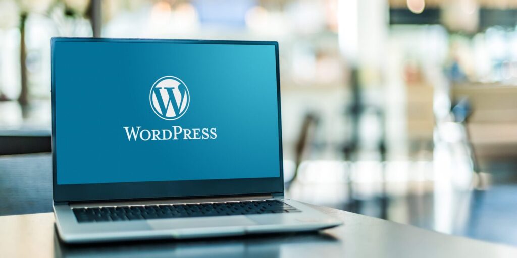 Reasons to choose wordpress for blogging website