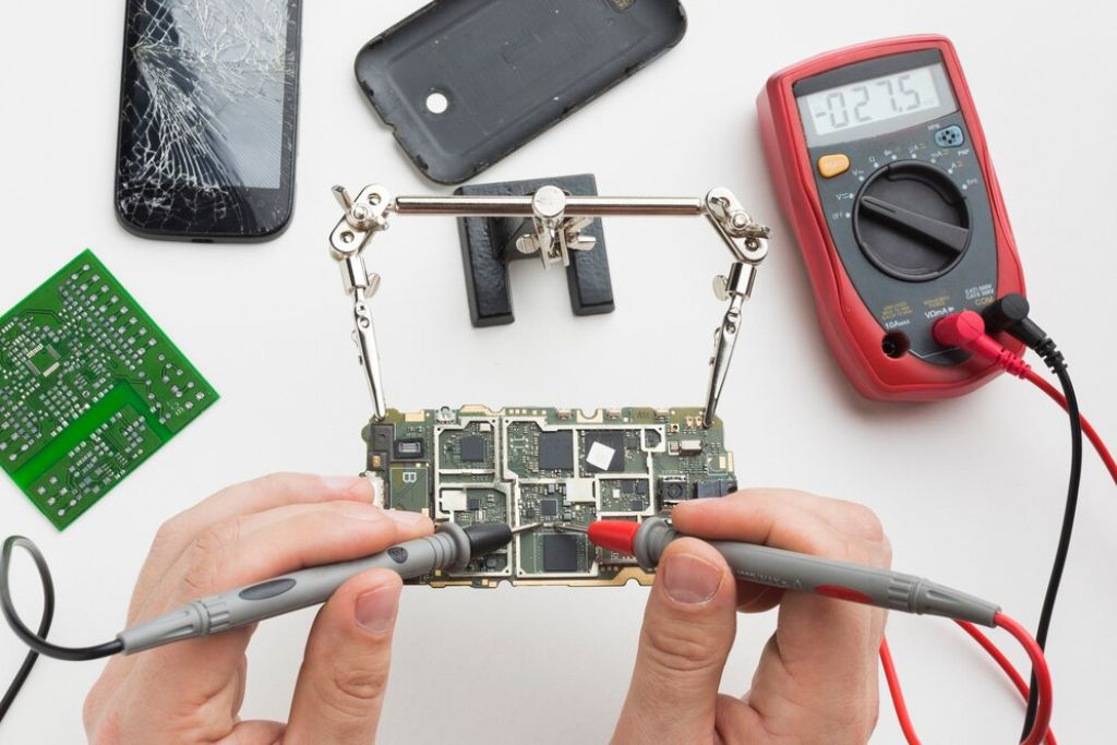 Merits & Demerits of Using A Refurbished Phone Is it Secure Enough to Use
